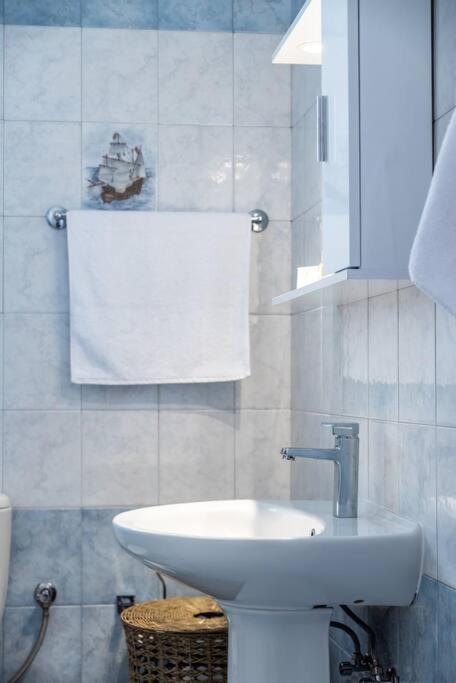 T Apartment Tinos ภายนอก รูปภาพ